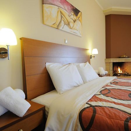 Faros Luxury Suites Marathopoli Bagian luar foto