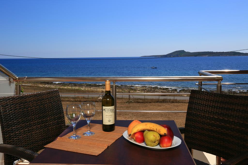 Faros Luxury Suites Marathopoli Bagian luar foto