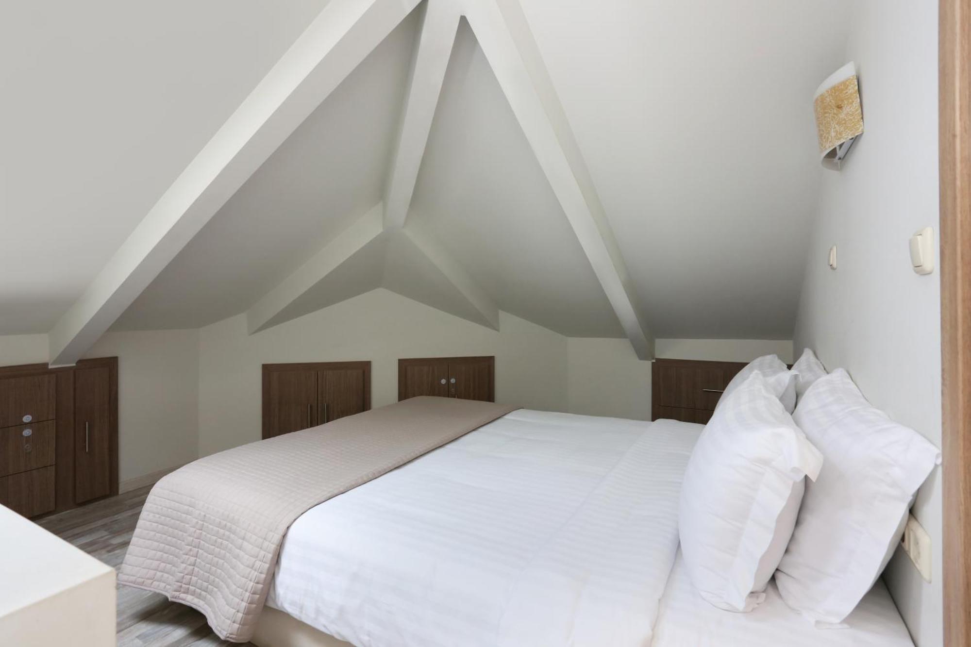 Faros Luxury Suites Marathopoli Bagian luar foto
