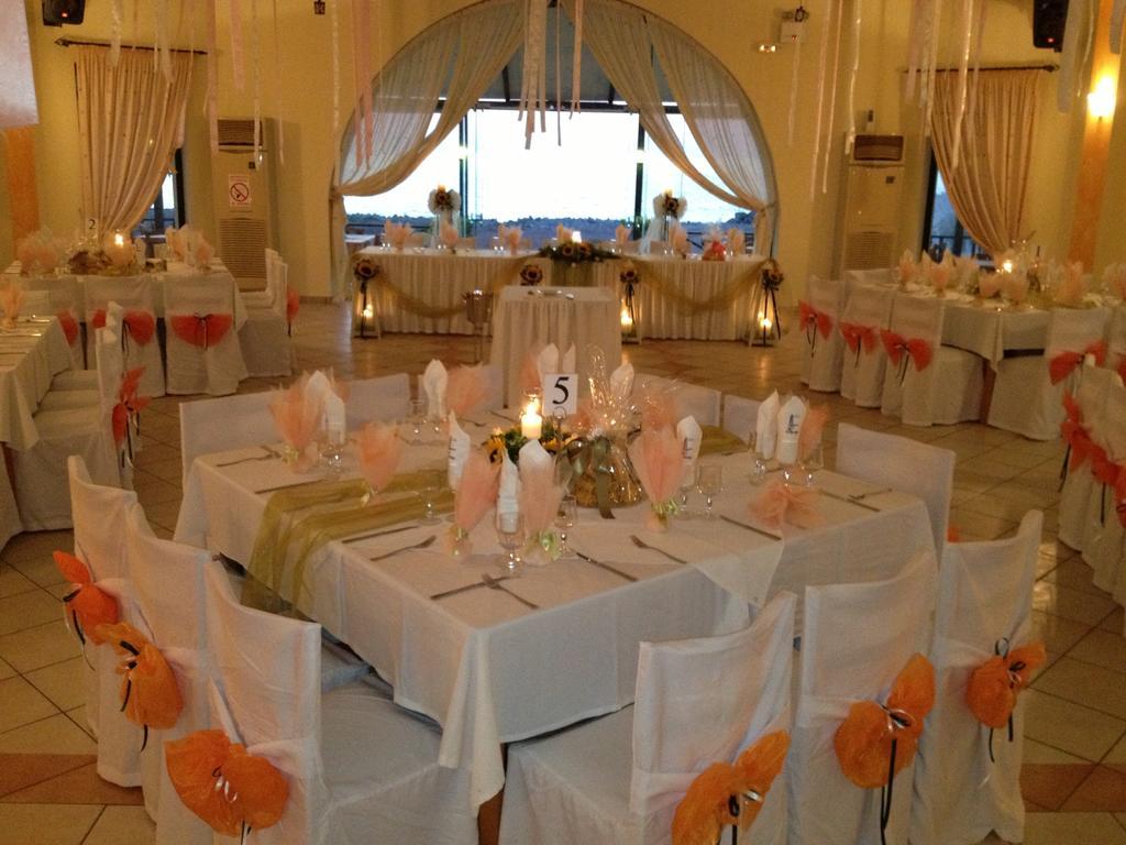 Faros Luxury Suites Marathopoli Bagian luar foto