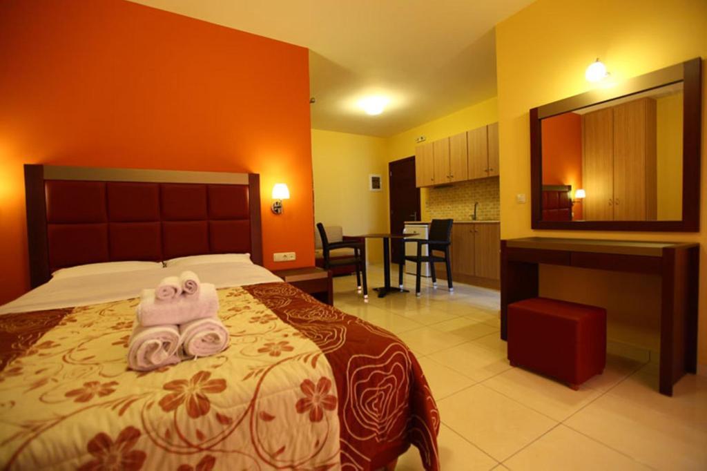 Faros Luxury Suites Marathopoli Ruang foto