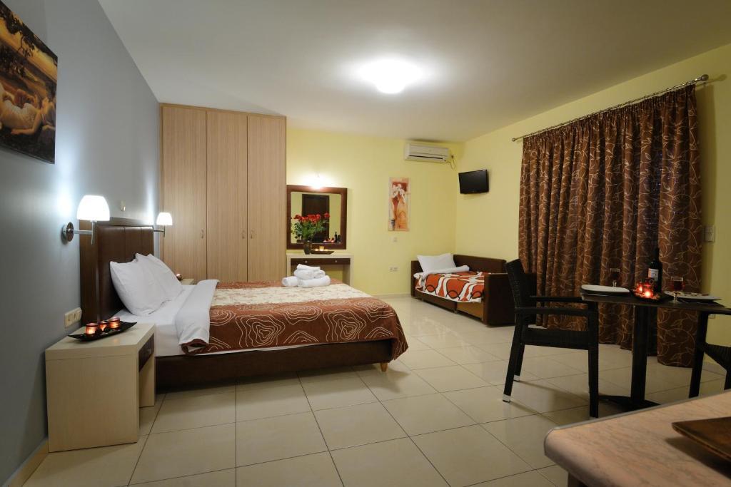 Faros Luxury Suites Marathopoli Ruang foto