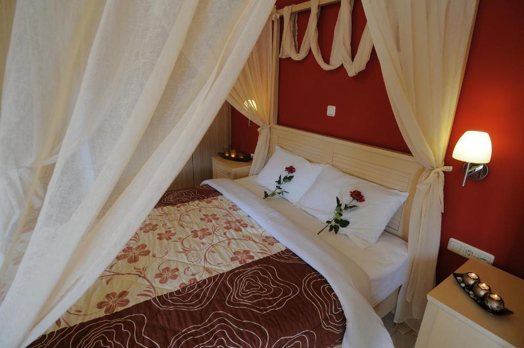 Faros Luxury Suites Marathopoli Bagian luar foto