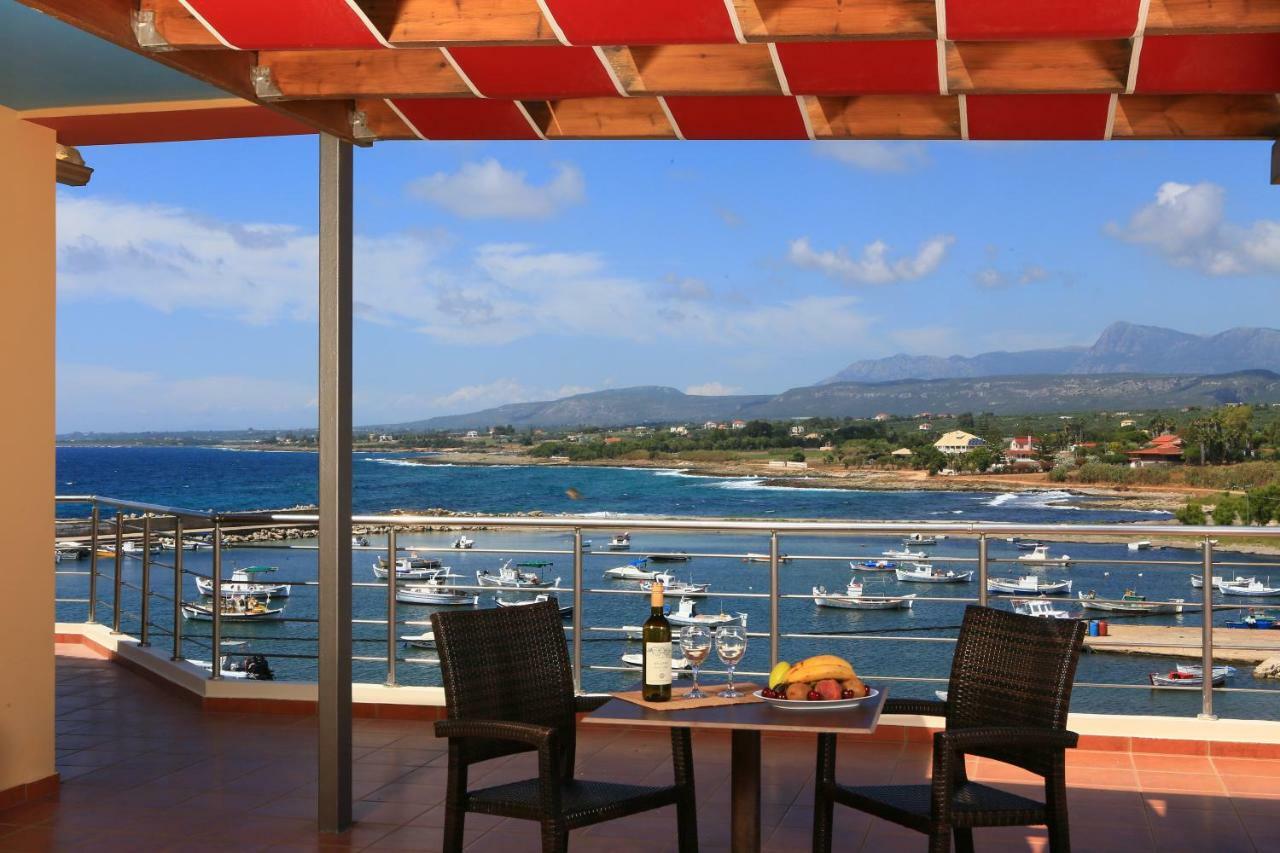 Faros Luxury Suites Marathopoli Bagian luar foto